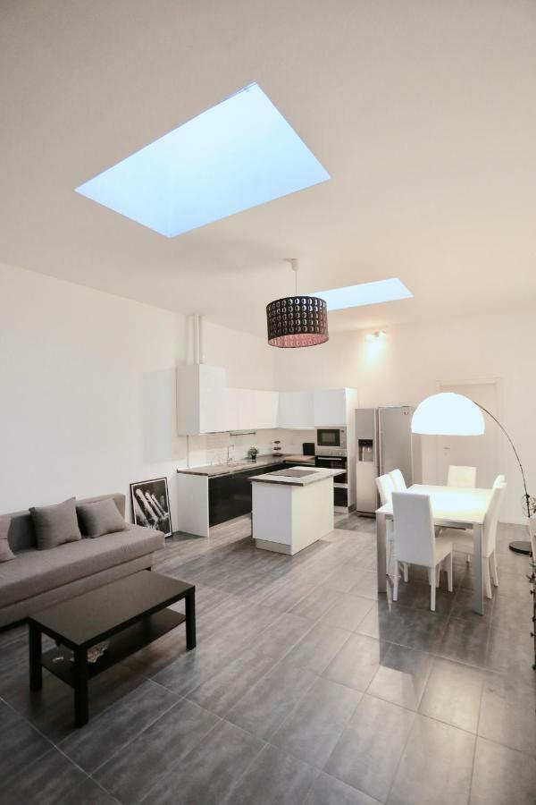 Lux Apartment Appartamento *